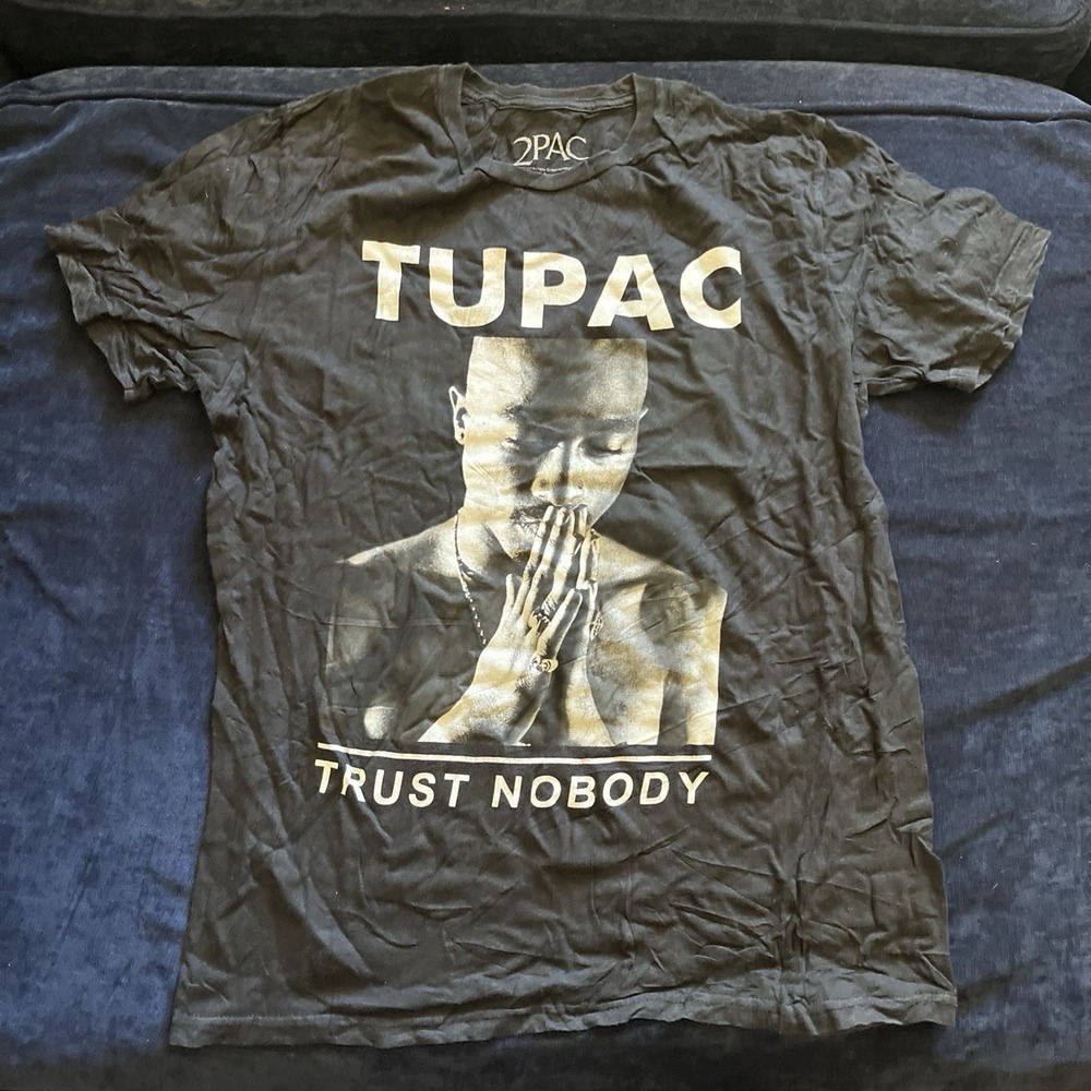 2PAC Tupac Shakur Trust Nobody Praying Hands Graphic T-Shirt Mens Black M
